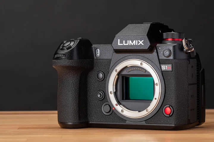 Panasonic S1H camera